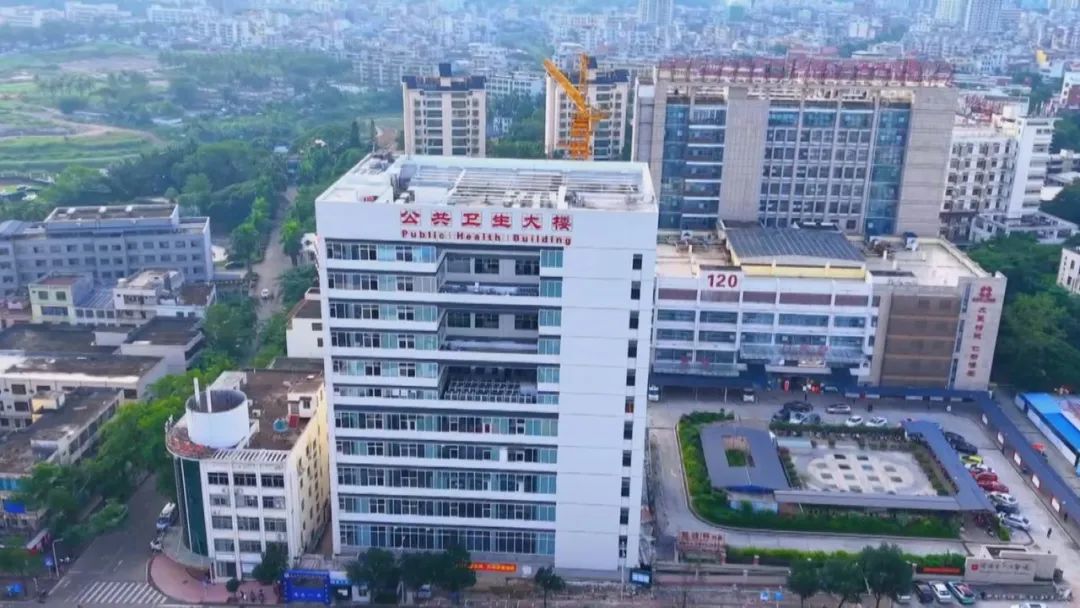 琼海市政府与海南医科大学第一附属医院托管共建市人民医院 推动优质医疗资源扩容下沉